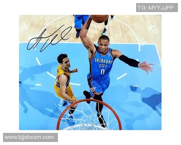 威少与足球明星的精彩互动瞬间引发热议视频回顾