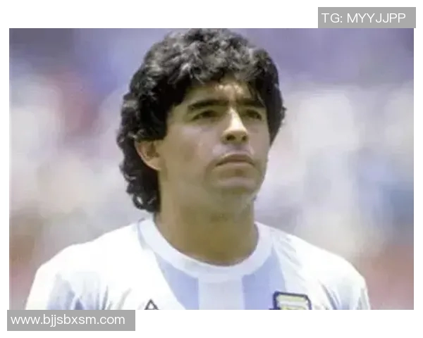 姓埃的足球明星们的辉煌成就与传奇故事揭秘